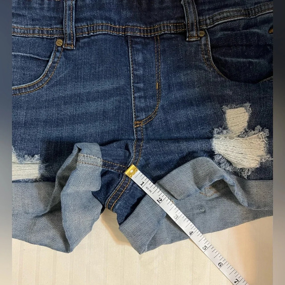 Dollhouse Distressed Overall Jean Shorts Size 5. C1 - Picture 10 of 10